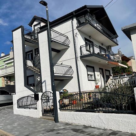 Apartments Kralj Zvonimir Jadranovo Eksteriør billede