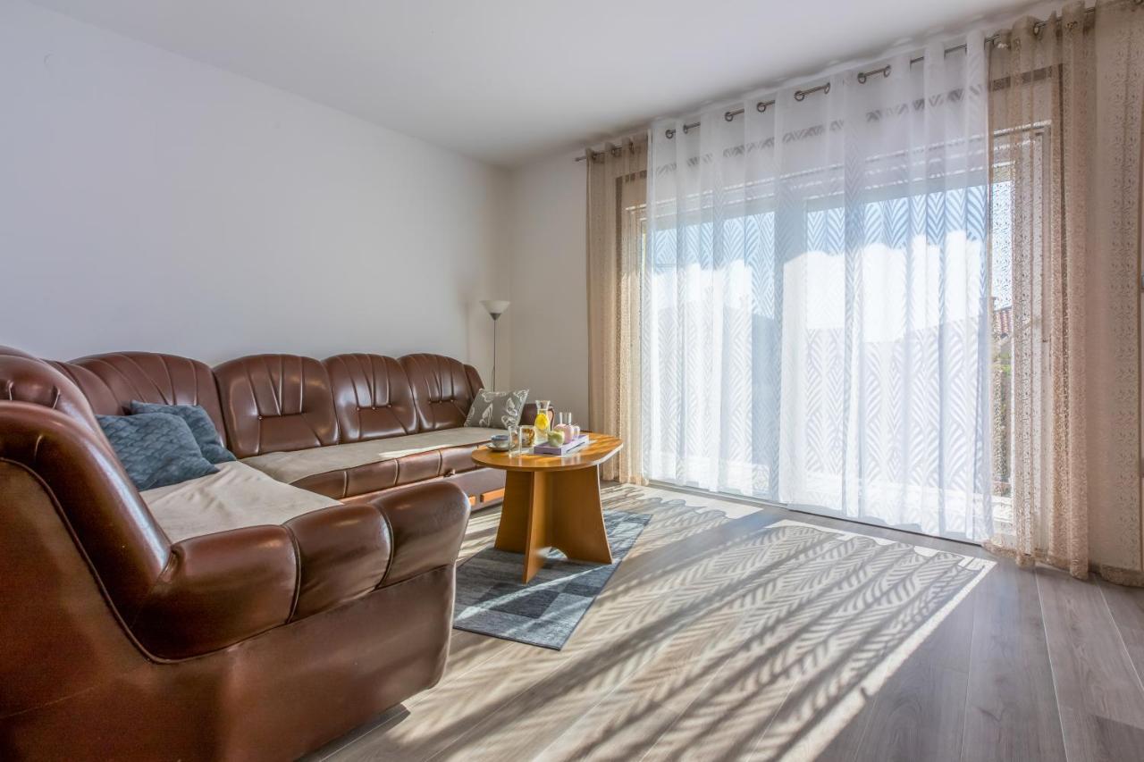 Apartments Kralj Zvonimir Jadranovo Eksteriør billede