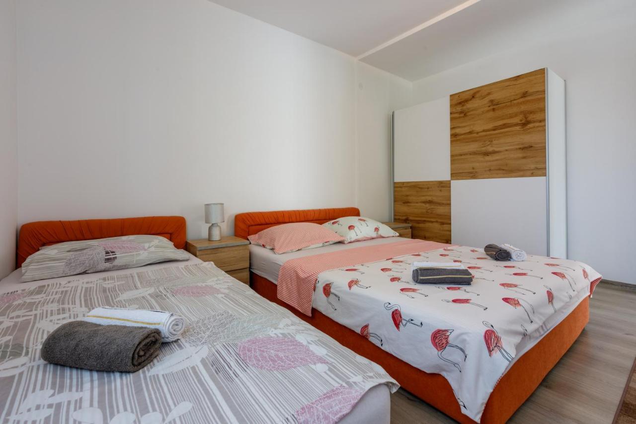 Apartments Kralj Zvonimir Jadranovo Eksteriør billede