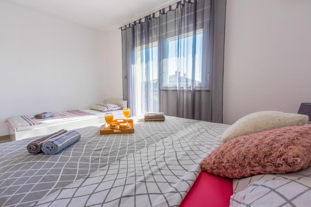 Apartments Kralj Zvonimir Jadranovo Eksteriør billede