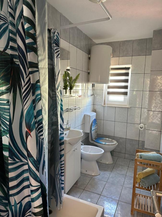 Apartments Kralj Zvonimir Jadranovo Eksteriør billede