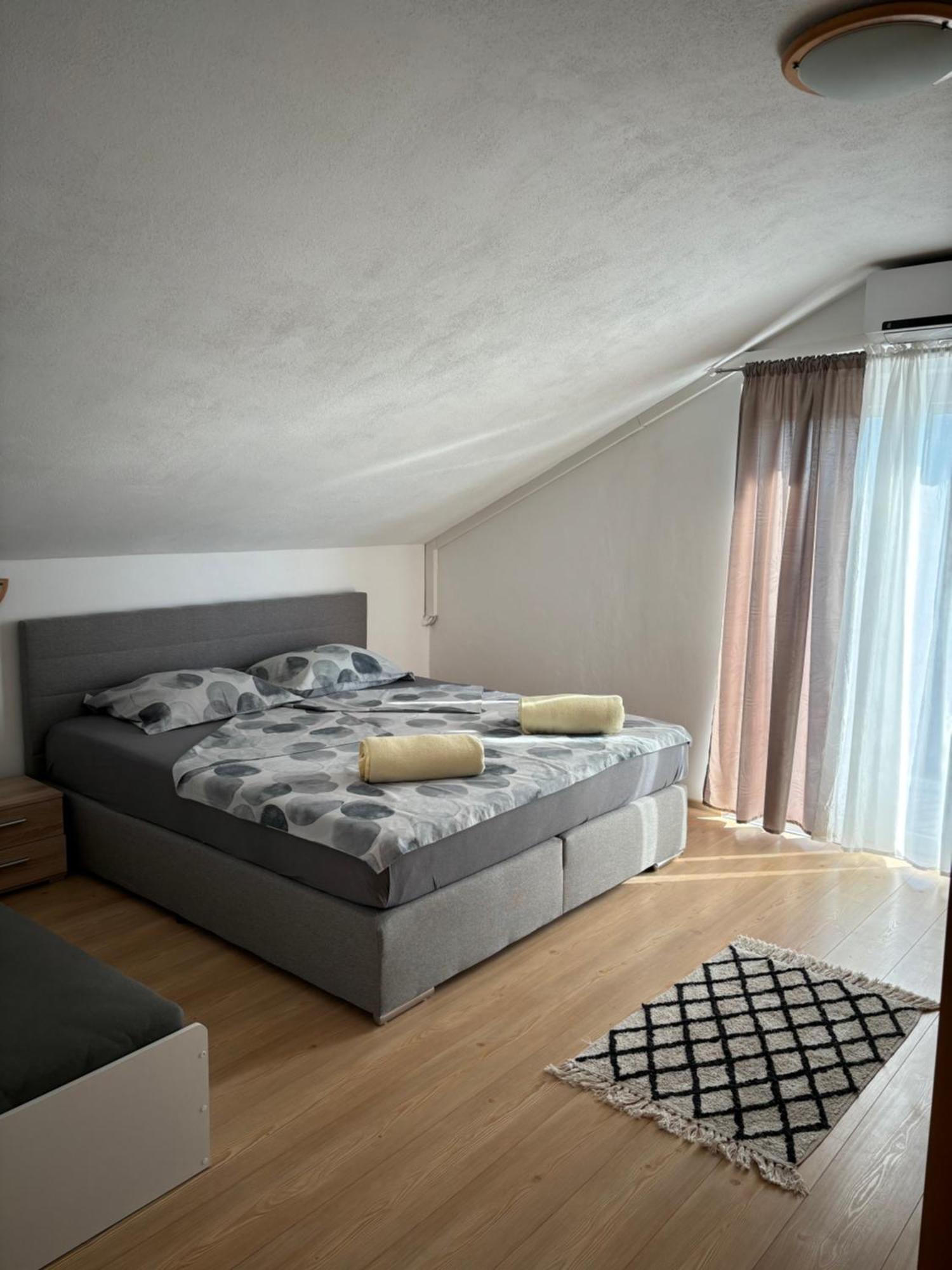 Apartments Kralj Zvonimir Jadranovo Eksteriør billede